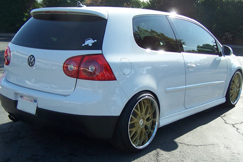 Volkswagen Rabbit MK5 with OptikWerks Votex style full-length side skirts