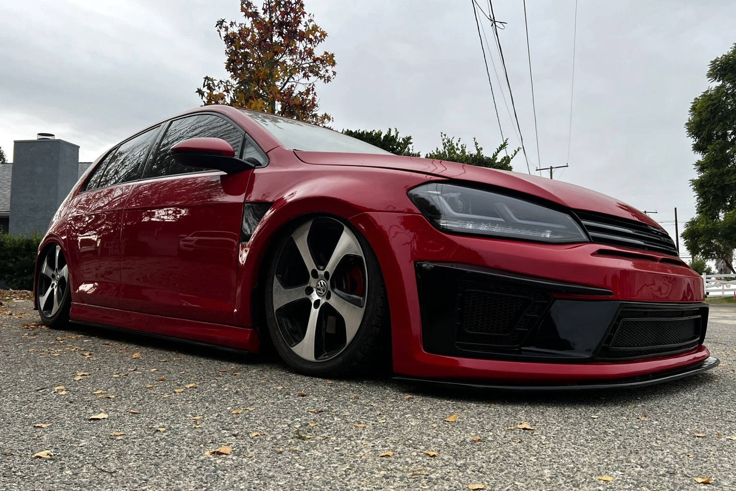 Volkswagen MK7 GTI equipped with Optikwerks side skirts