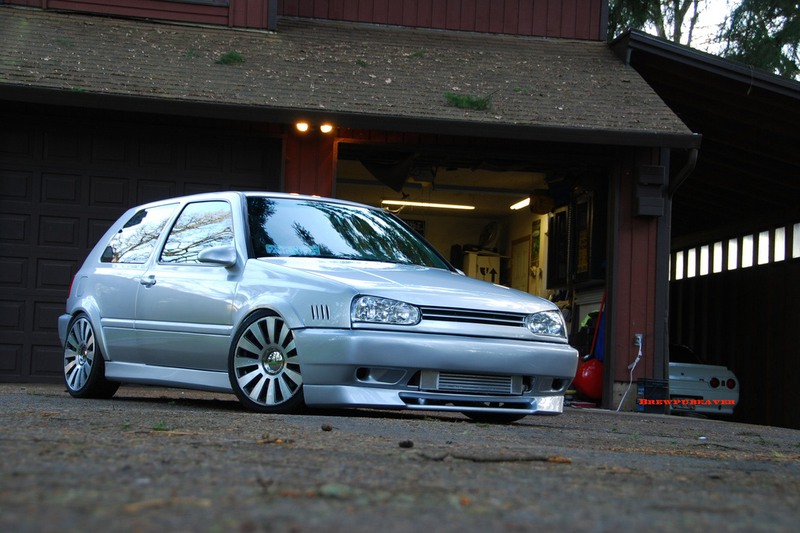 Volkswagen MK3 GTI / Golf with OptikWerks smoothed ABT side skirts