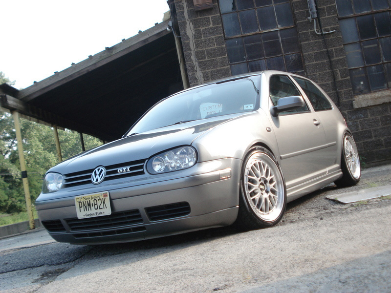 Volkswagen MK4 Golf GLI side skirts rear quarter view