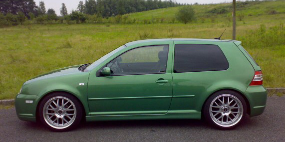Volkswagen MK4 GTI Golf R32 side skirts installed
