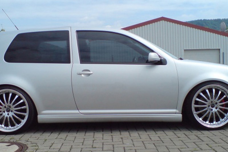 VW MK4 337 style side skirts installed