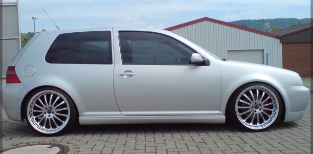 VW MK4 337 style side skirts installed