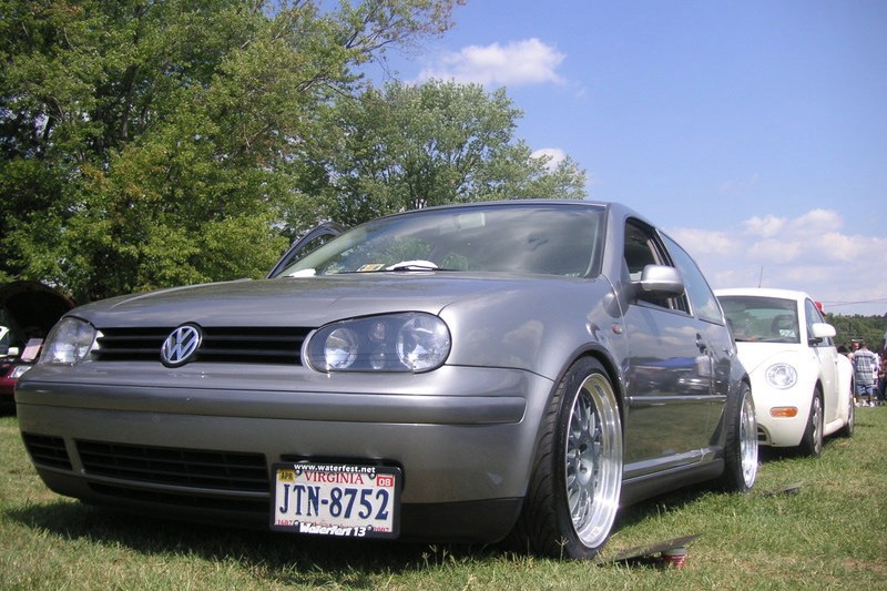 VW MK4 GTI textured 20th Anniversary style side skirts installed