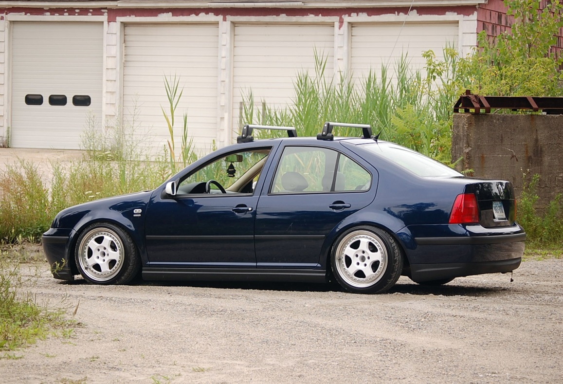 VW MK4 Jetta / Bora GLI textured side skirts
