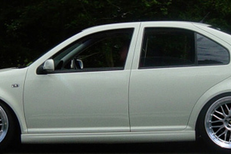 Volkswagen MK4 Jetta / Bora Votex style side skirt profile
