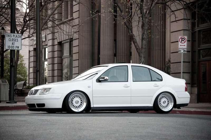 VW MK4 Jetta / Bora with textured Votex / 337 / 20th Anniversary style side skirts